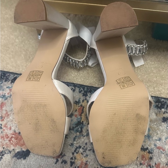 White Peep Toe Heels - Picture 4 of 8